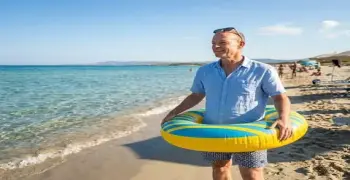 ييس توروب يتجاوز إخفاقات الأهلي بعوّامة على البحر