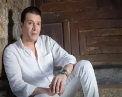 وقع على صخرة.. إصابة مفاجئة لمصطفى كامل في الساحل الشمالي وتطورات حالته الصحية
