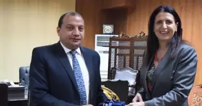 رئيس جامعة بني سويف يستقبل مدير هيئة فولبرايت الأمريكية