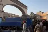 مصرع وإصابة 10...تريلا تدهس أتوبيس وسيارتين في حادث شق الثعبان (صور)