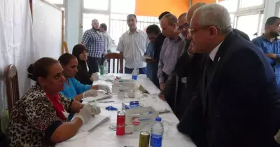 رئيس جامعة المنيا يتفقد إجراء الكشف الطبي على الطلاب المستجدين (صور)
