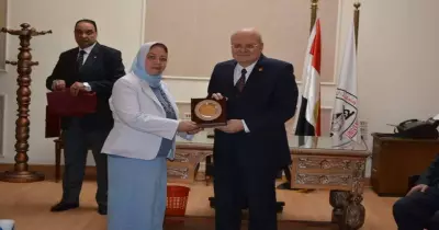 جامعة الزقازيق تكرم أعضاء الجهاز المركزي للمحاسبات بالجامعة (صور)