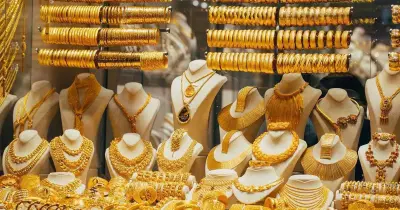 سعر الذهب اليوم الأحد 15 مارس 2026.. عيار 21 يسجل 7410 جنيهات