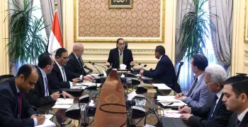 لتحسين البنية التحتية.. مجلس الوزراء يوافق على قرضين من بنك الاستثمار الأوروبي