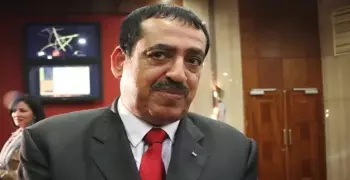 القنصل الفلسطيني من جامعة الإسكندرية: الريشة سلاح ضد الاحتلال