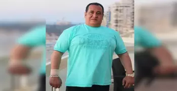 صبري نخنوخ.. علاقات قوية بالمشاهير تؤكدها هذه المشاهد