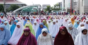 حكم صلاة العيد للمرأة والحائض