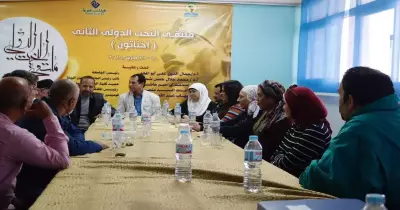 انطلاق فعاليات الملتقى الدولي للنحت والخزف بجامعة المنيا بعنوان «اخناتون»