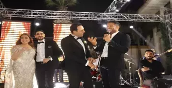 الجمهور ينال من فرح ابن مصطفى قمر بسبب طليقته.. بالصور
