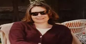 من هي والدة يسرا اللوزي التي وافتها المنية؟