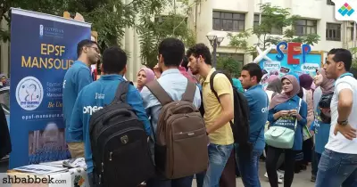 لقبول طلاب جدد.. حملة تعريفية بأنشطة الجمعية العلمية بصيدلة المنصورة (صور)