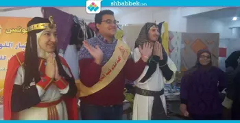 في معرض «متحدي الإعاقة».. طلاب «تربية حلوان» يستقبلون الضيوف بأزياء نفرتيتي وخوفو