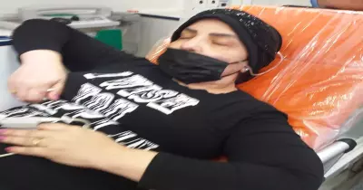 صور الفنانة فاطمة الكاشف في العناية المركزة وتنبؤها بموتها