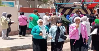 التعليم ترد على شكاوى الطلاب بشأن صعوبة امتحان الكيمياء اليوم