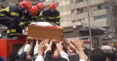جنازة عسكرية للمقدم محمد الحوفي بمشاركة المئات من الأهالي (صور)