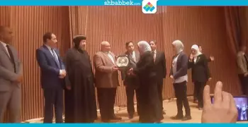 صور| جامعة عين شمس تكرم عددا من أهالي ضحايا التفجيرات