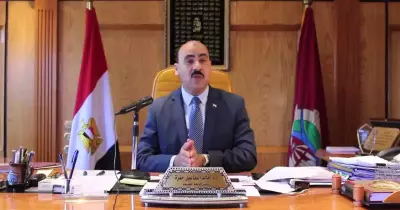 رسائل رئيس جامعة الفيوم السابق للطلاب الجدد