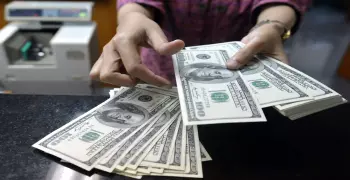 الدولار يستقر.. تعرف على سعره في 7 بنوك خلال تعاملات الإثنين
