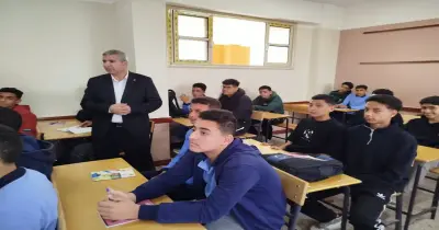 مشاجرة بين معلم وطالب بمدرسة منيا القمح الصناعية تثير الجدل