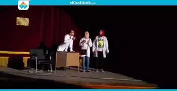 «في العنبر الثالث».. مسرحية تناقش قضايا الأمراض العقلية بجامعة أسيوط