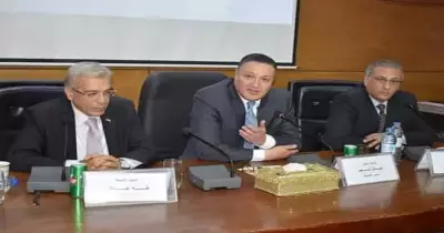 240 طالب في المرحلة الثانية للتدريب على المهن الحرفية بجامعة بنها