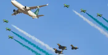 فيديو العروض الجوية في الخبر تسبب زحامًا مروريًا