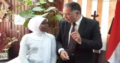 «بسملة تلميذة سوداء».. معلم يسخر من طالبة في جملة إعراب