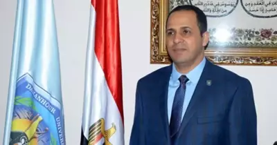 خناقة في مجلس جامعة دمنهور ووكيل كلية الآداب يستقيل.. تعرف على الكواليس