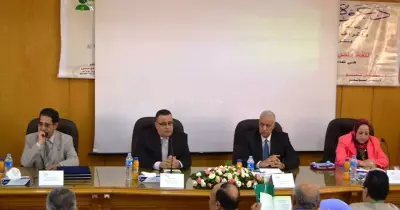 رئيس جامعة الإسكندرية: الأجيال الجديدة التى أصبحت أسيرة للتكنولوجيا