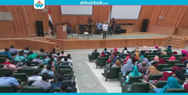  بمشاركة 200 طالب.. ختام فاعليات «تشينج» على مسرح طب أسيوط 