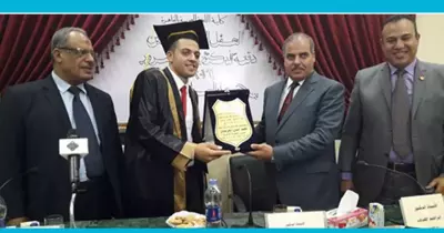 كلية اللغة العربية بجامعة الأزهر تحتفل بعيد الخريجين الأول (صور)