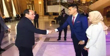 من «وهو عنده سنة» لسيلفي الرئيس.. صور للشاب الذي حضر السيسي عقد قرانه
