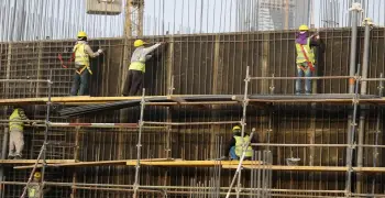 مصريون في السعودية يستغيثون من كفيل.. شاهد القصة