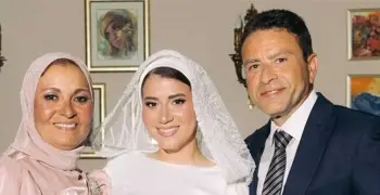 دينا هشام ابنة هبة قطب.. كم عمرها وما وظيفتها؟