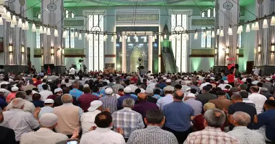 مواعيد الأذان في التوقيت الصيفي 2026 لكل الفروض.. صلاة الجمعة الساعة كام؟