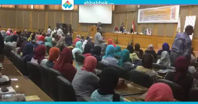 رئيس جامعة أسيوط: نرعى الفتيات ونحتضن المغتربات