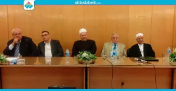 فيديو| أستاذ بالأزهر يناشد السيسي والبرلمان بالتدخل في أزمة رئاسة الجامعة