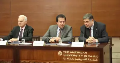 وزير التعليم العالي يشارك في احتفال الجامعة الأمريكية بالحصول على الجودة