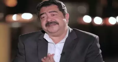 جنازة طارق عبدالعزيز بحضور عدد ضخم من نجوم الفن.. صور وفيديو
