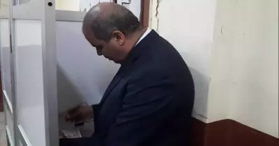 رئيس جامعة الأزهر يدلي بصوته في الانتخابات الرئاسية