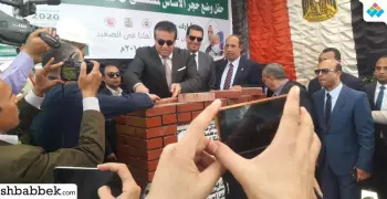 بالصور.. وزير التعليم العالي يضع حجر أساس أكبر مركز لعلاج الأورام بالجامعات