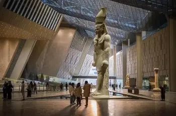 هل هناك إجازة يوم افتتاح المتحف المصري الكبير؟