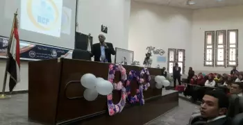 حسام موافي لطلاب طب بنها: «اوعوا تتفرجوا على ماتشات»