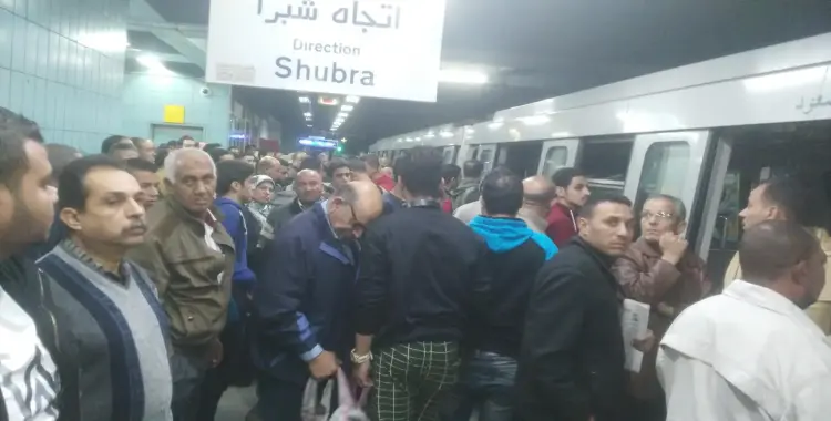  إصابة عدد من المواطنين بمحطة مترو مسرة بعد سقوط السلم الكهربائي 