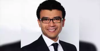 شاب مصر يتولى منصب عميد كلية الإعلام في ألمانيا.. نافس 17 أستاذا ألمانيا