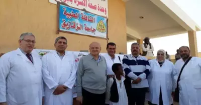 الكشف على 948 حالة وإجراء 10 عمليات في قافلة جامعة الزقازيق لـ«حلايب»