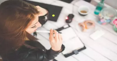 حب القراءة منها.. 5 علامات معناها أن الكتابة هي موهبتك الدفينة