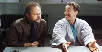 السنافر و«دي نيرو» في أفلام السهرة.. وجاكي شان أيضا
