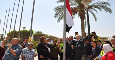 جامعة حلوان ترفع علم مصر في أول أيام العام الجامعي الجديد (صور)