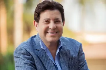 هل توفي الفنان هاني شاكر في العناية المركزة بفرنسا؟.. حقيقة أم شائعة